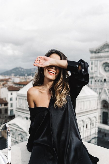 Уверенная женщина