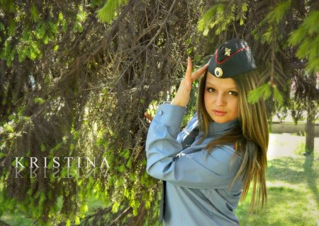 Красивые девушки в полицейской форме