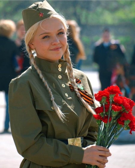 Военная форма на мая