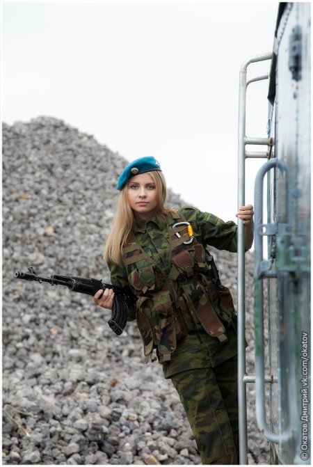 Русские девушки военные