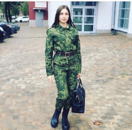Военная форма девушек