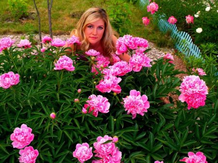 Фотосессия с пионами