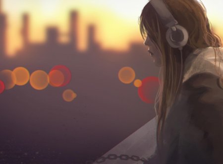 Девушка в наушниках