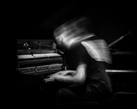 Грустное пианино