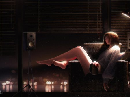 Девушка в темной комнате