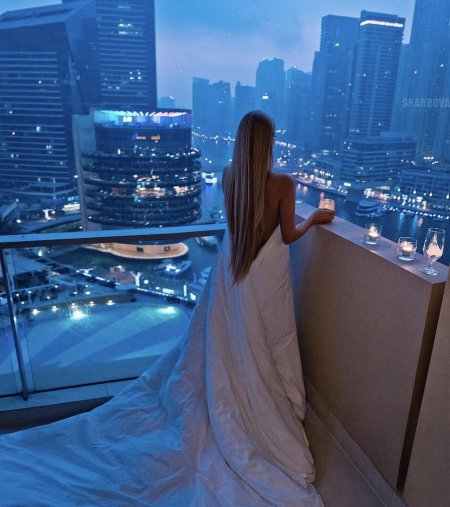 Виктория одинцова дубай небоскреб