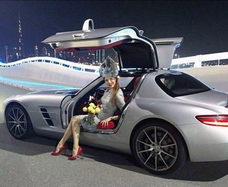 Mercedes benz sls amg с девушками