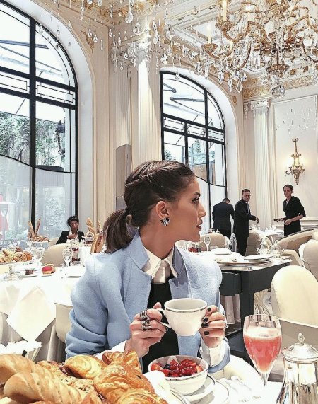 Отель plaza athenee париж завтрак
