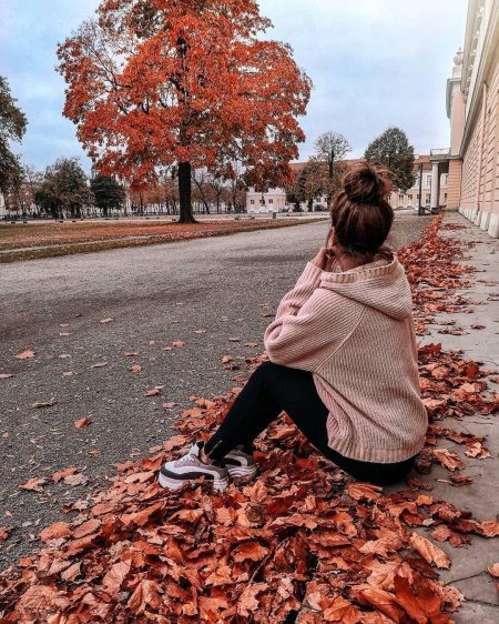 Осень девушка со спины