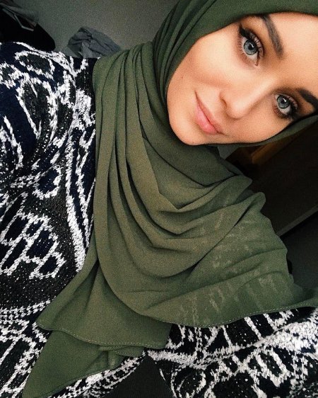 Красивая девушка мусульманка