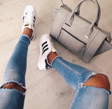 Адидас суперстар с джинсами