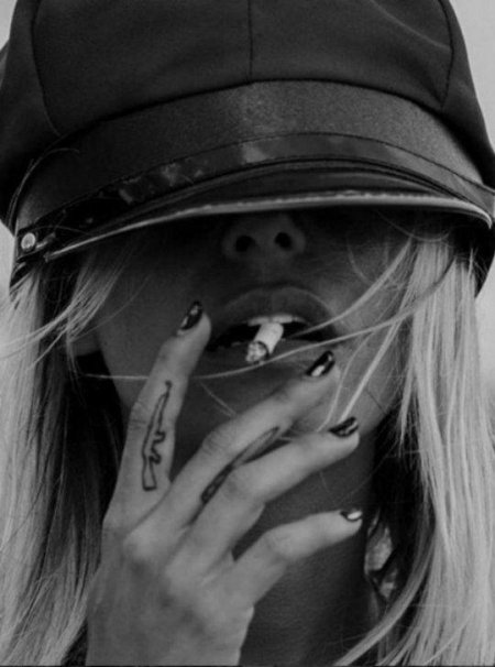 Фотосессия с сигаретой