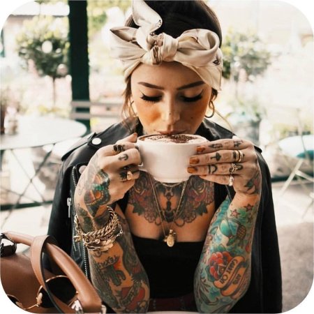 Девушки с татуировками