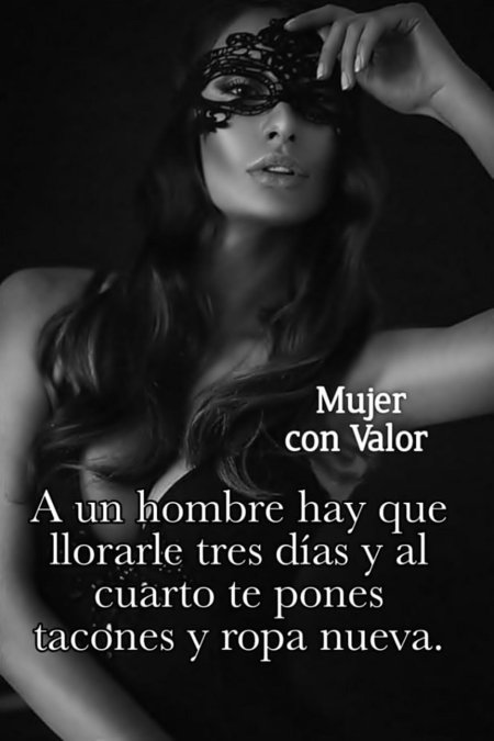 Девушка в маске