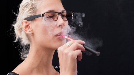 Курящие женщины