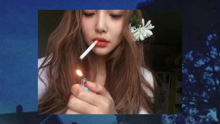 Красивая азиатская девушка