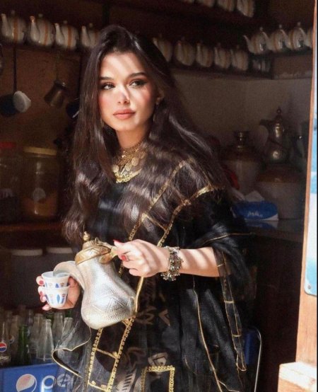 Красива девушка