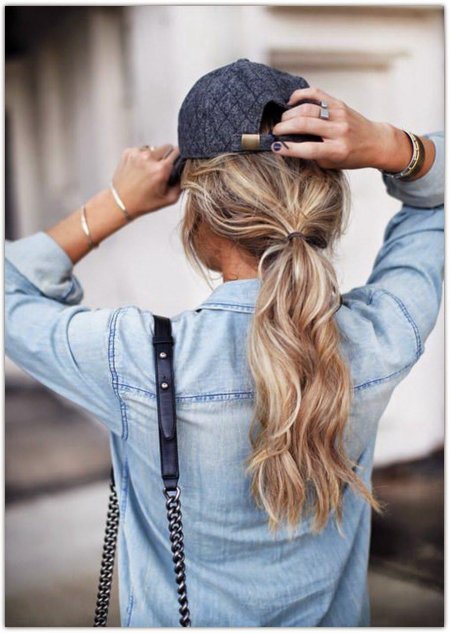 Прическа повседневная