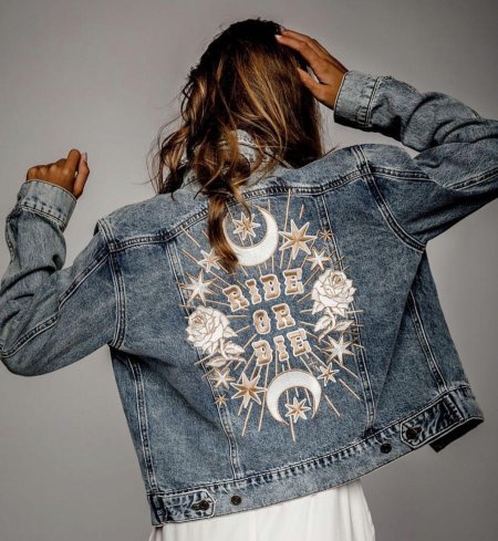 Декор джинсовой куртки
