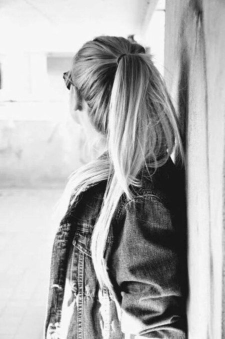 Блондинка в профиль