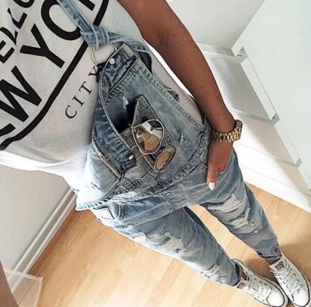 Женский джинсовый комбинезон