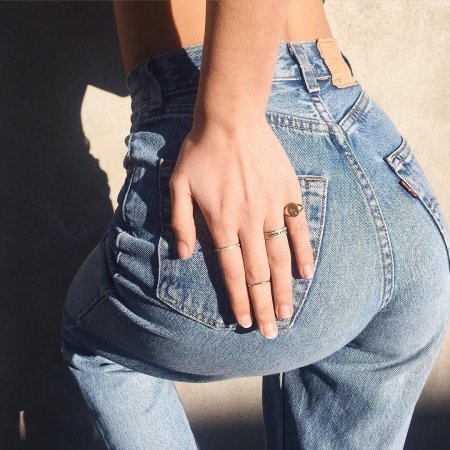 Топовые попы в джинсах