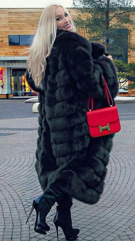 Шубы виктории лопыревой