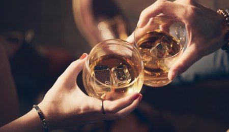 Бокал виски