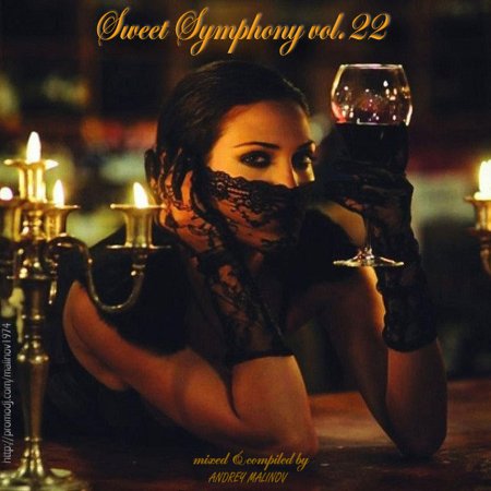 Красивая девушка с бокалом вина