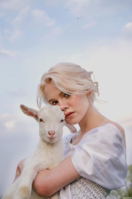 Девушки и животные