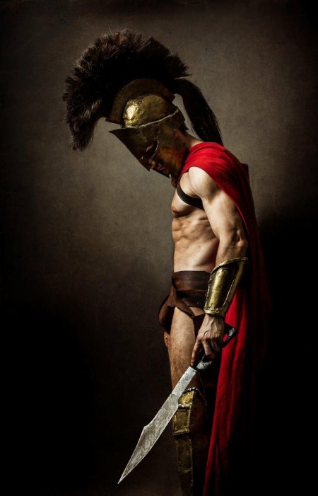 Воин спартанец