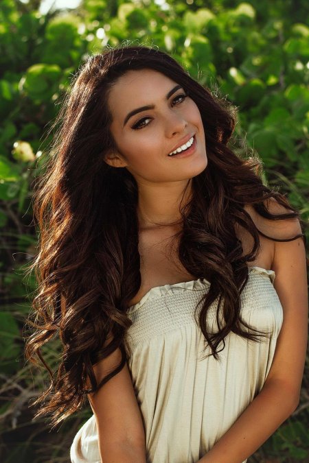 Красивая латиноамериканка