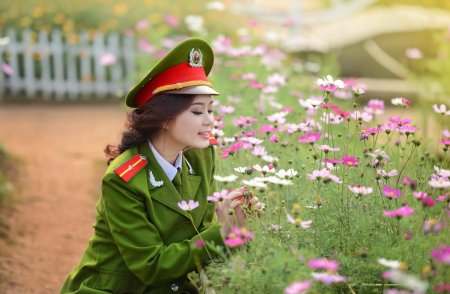 Девушка в военной форме