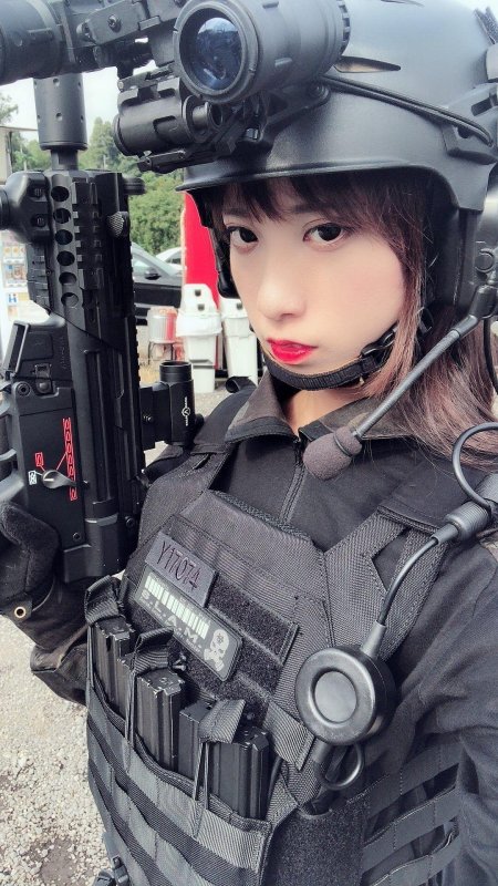 Девушка спецназ
