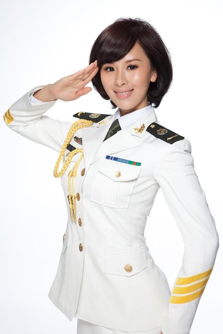Женская парадная военная форма