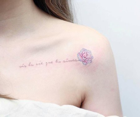 Нежная татуировка для девушки