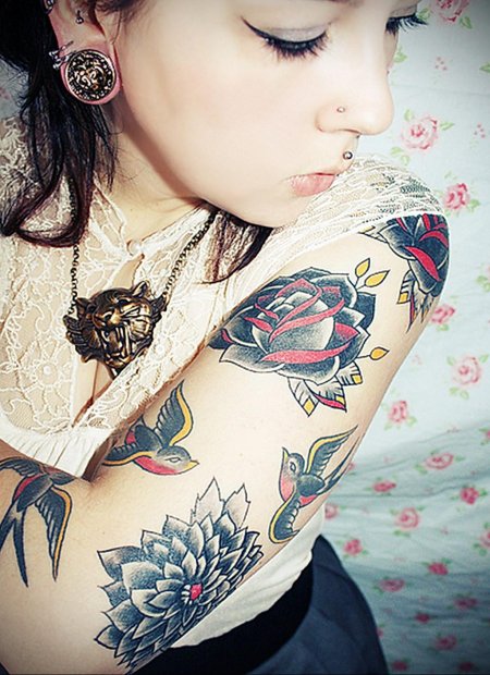 Девушки с татуировками