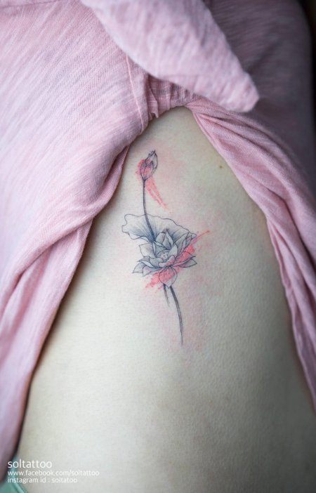 Тату цветка