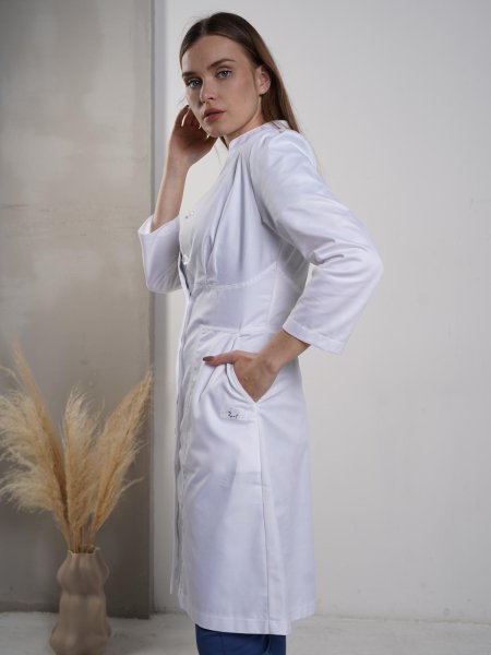 Женский медицинский халат