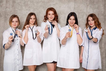 Фотосессия медиков выпускников