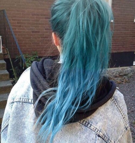Синие волосы