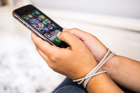 Зависимость от телефона