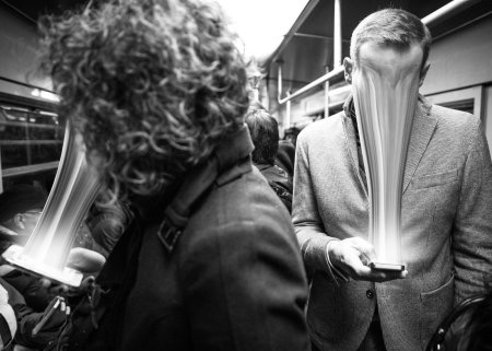 Люди в метро