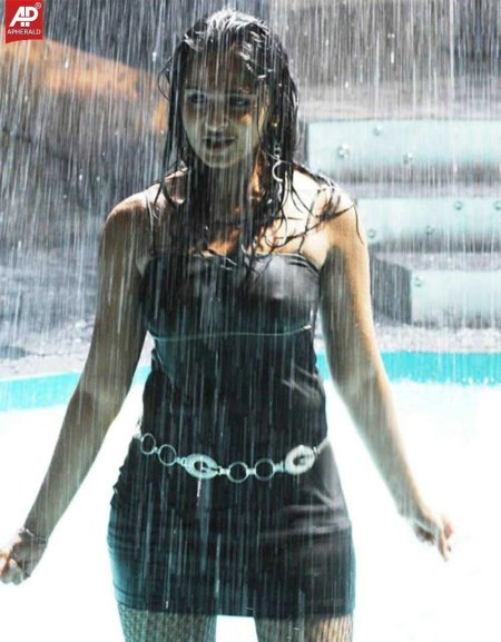 Девушка под дождем