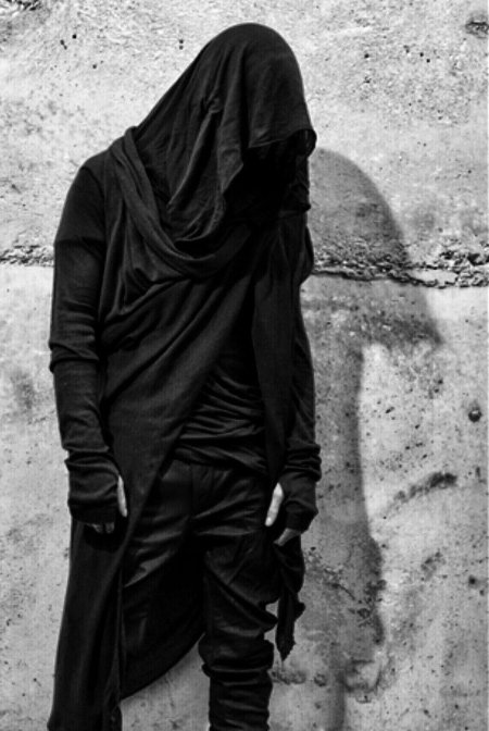 Плащ мужской с капюшоном