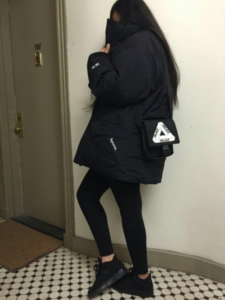 Куртка модная