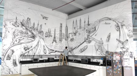 Креативная роспись стен