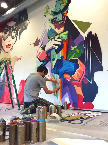 Креативная роспись стен