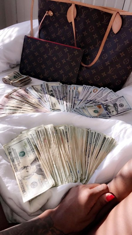 Сумка луи виттон с деньгами