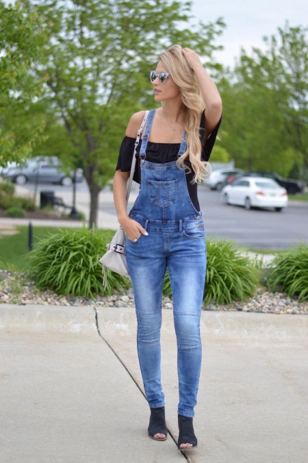 Джинсовые комбинезоны